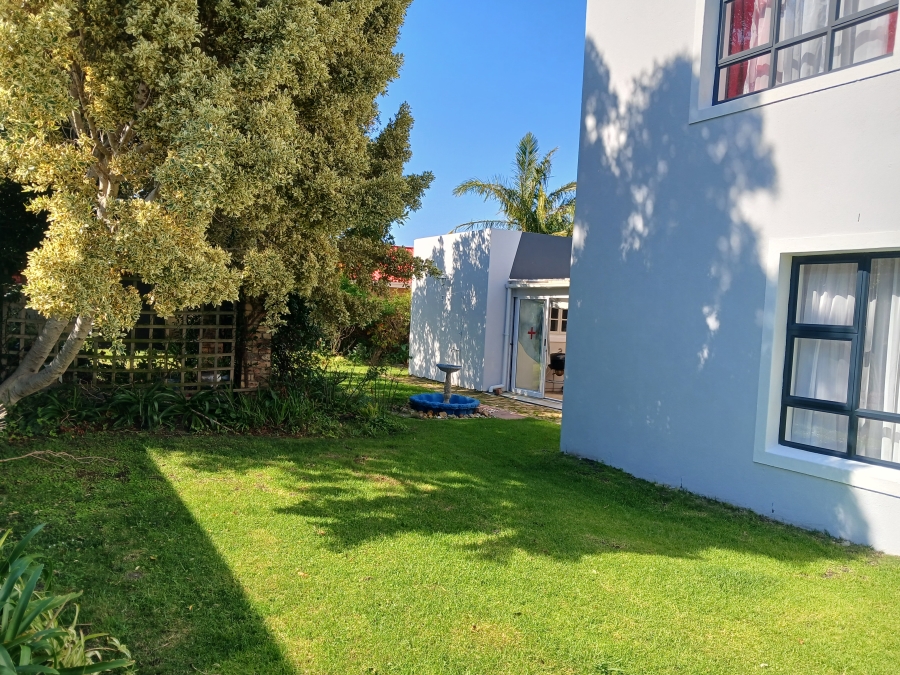 3 Bedroom Property for Sale in Heuningkloof Western Cape